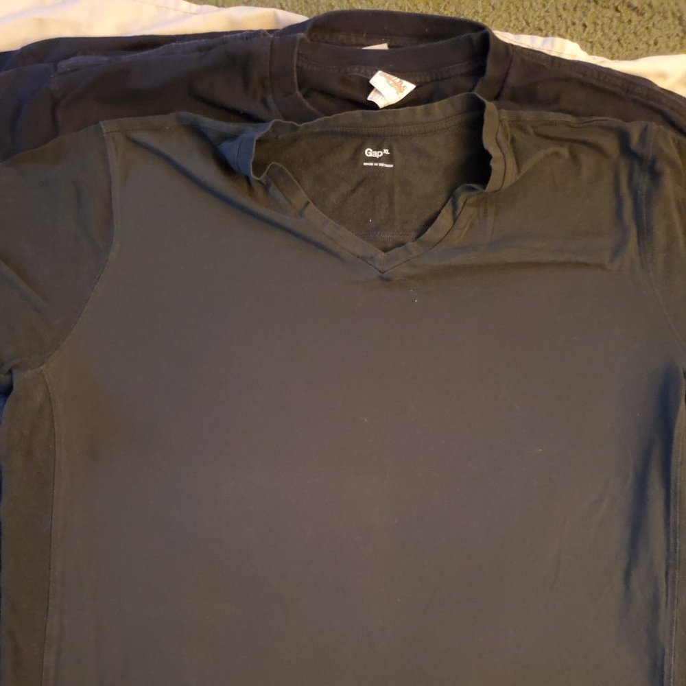 Gap Vneck